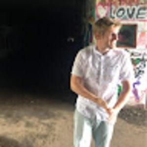 Meet your Posher, Evan